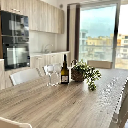 Appartement St Julians Brand New *