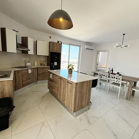 St Julians Brand New * Is-Swieqi