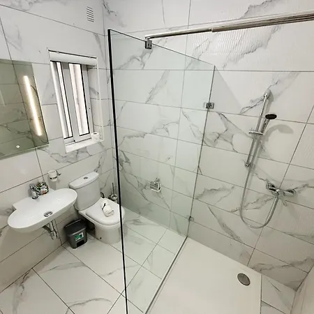 St Julians Brand New Apartment *