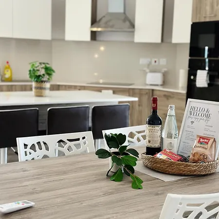 St Julians Brand New Apartment