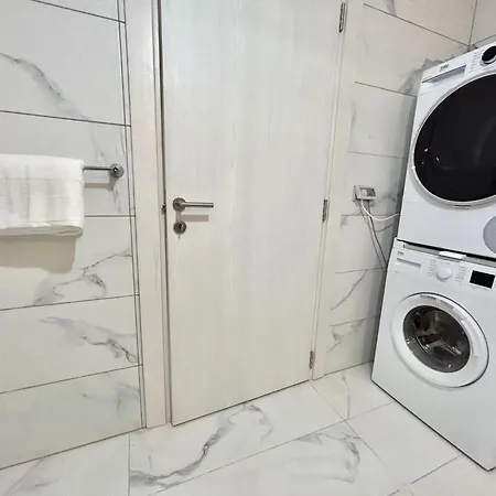 St Julians Brand New Apartment *