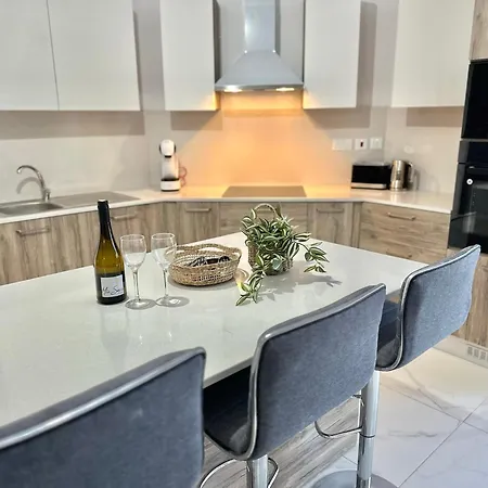 St Julians Brand New Apartment Is-Swieqi